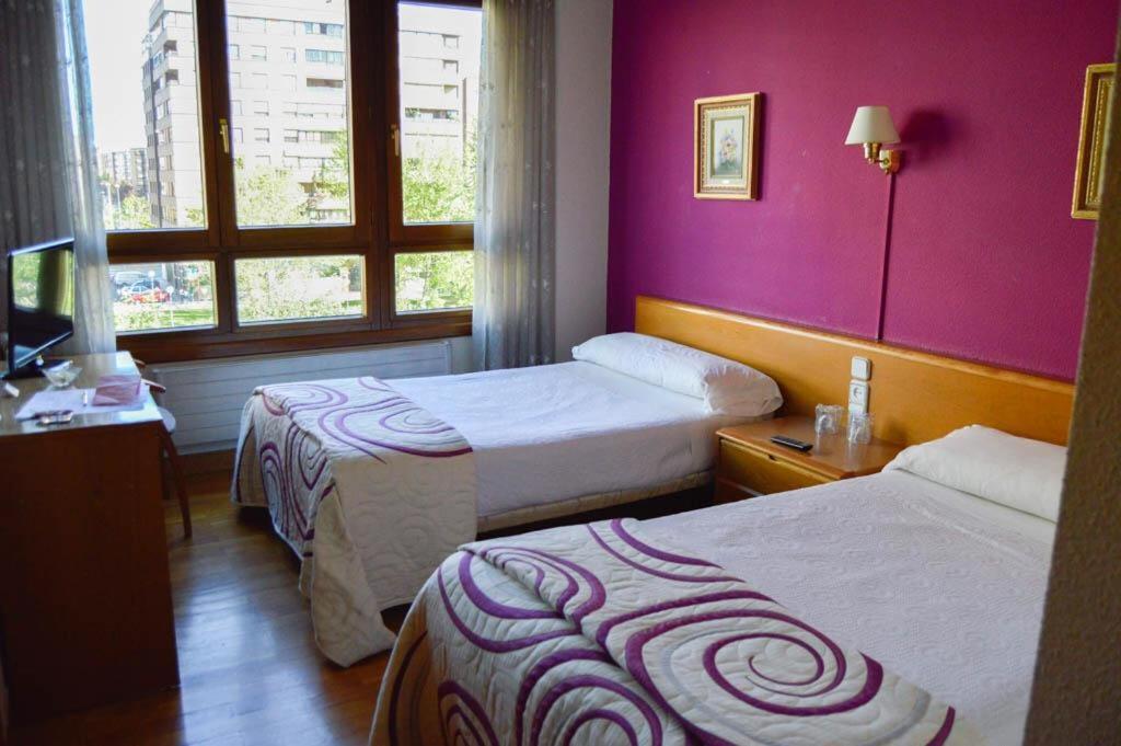 Pension Payvi Pamplona Exterior foto